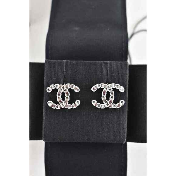 Chanel 22P Ruthenium Silver White Chain CC Logo Drop Statement Stud Earrings - Picture 3 of 12